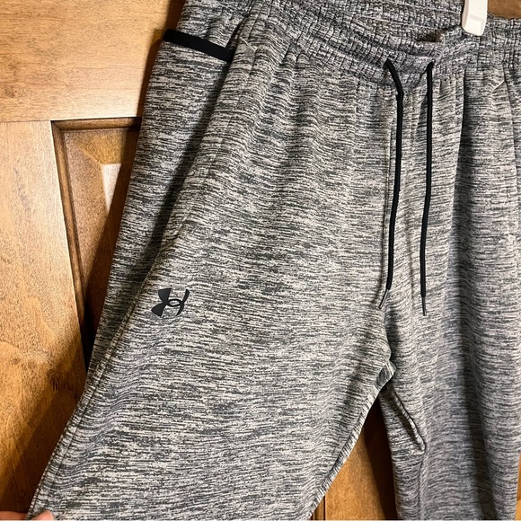 Under Armour Women’s Large Sweatpants Heather Grey/Black - Picture 2 of 6